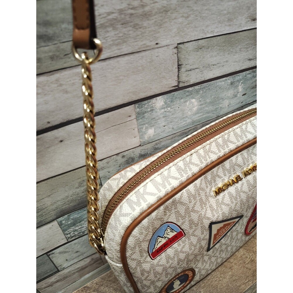 Aspen Jet Set Michael Kors Crossbody Purse - Picture 3 of 15